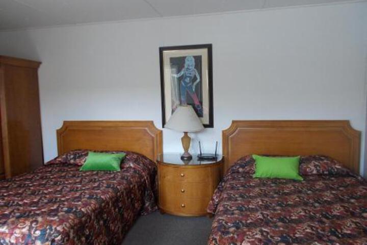 The Atomic Inn - thumb 7