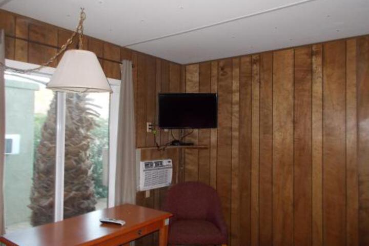 The Atomic Inn - thumb 6