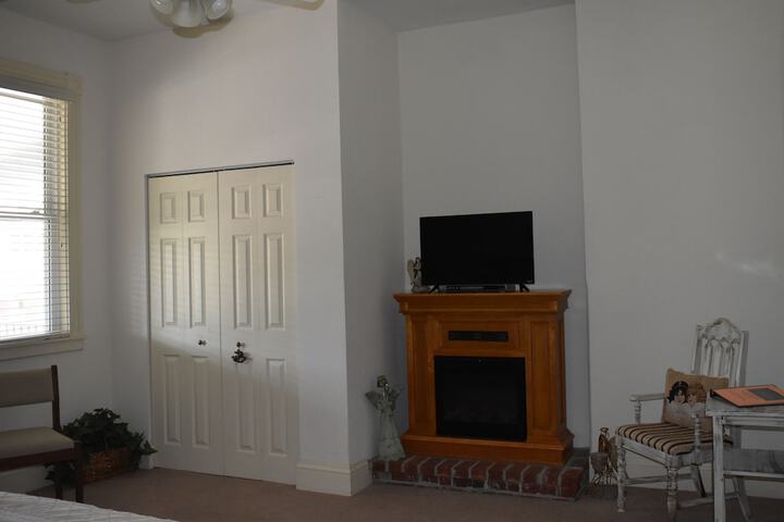 Hermann Crown Suites - thumb 7