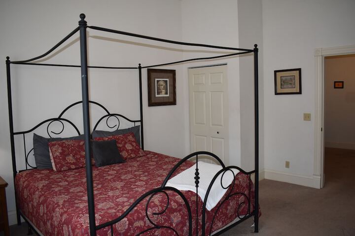 Hermann Crown Suites - thumb 4