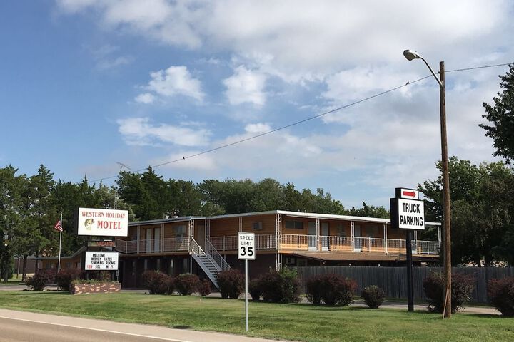 Western Holiday Motel - thumb 1