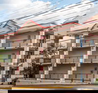 Econo Lodge - Tourism Bookings