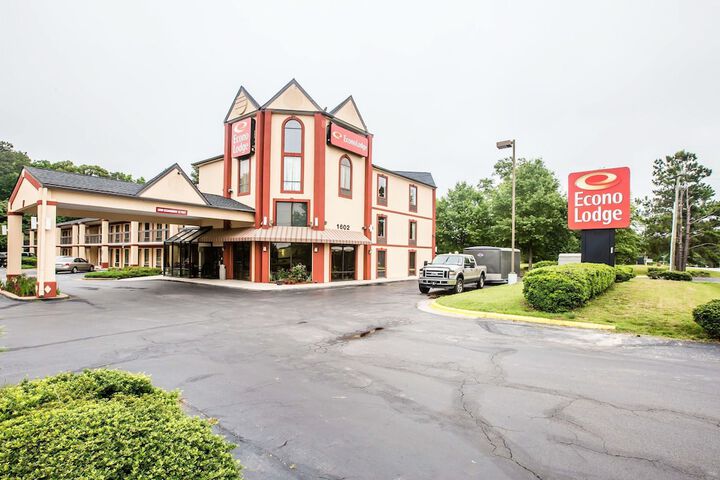 Econo Lodge South - thumb 1