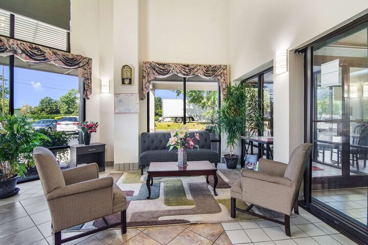 Econo Lodge South - thumb 3