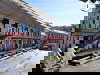 Econo Lodge Inn  Suites near Split Rock and Harmony Lake