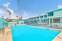 Super 8 Santa Cruz / Beach Boardwalk West