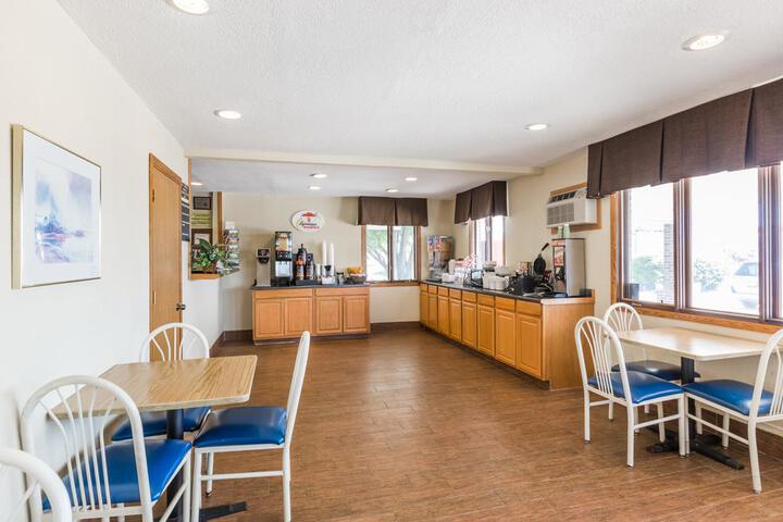 Super 8 By Wyndham Adair Ia - thumb 4