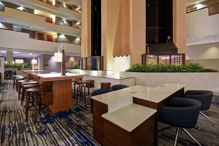 Embassy Suites Charleston - thumb 4