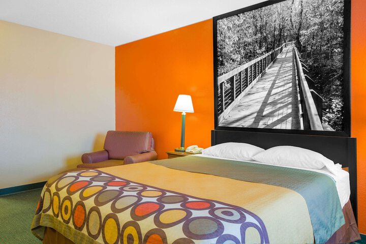 Super 8 By Wyndham Talladega AL - thumb 5