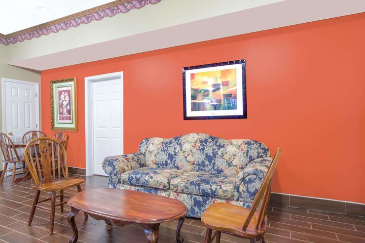 Super 8 By Wyndham Talladega AL - thumb 3