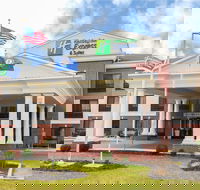 Holiday Inn Express  Suites Ashland an IHG Hotel - Tourism Bookings