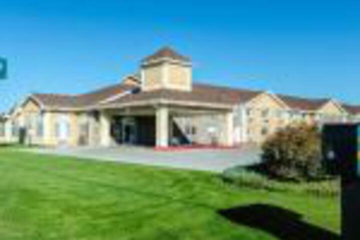 Quality Inn - thumb 0