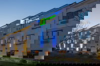 Holiday Inn Express Cleveland Airport - Brookpark an IHG Hotel