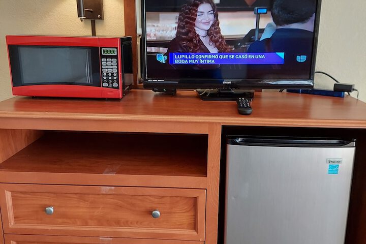 Colonial Inn - thumb 4