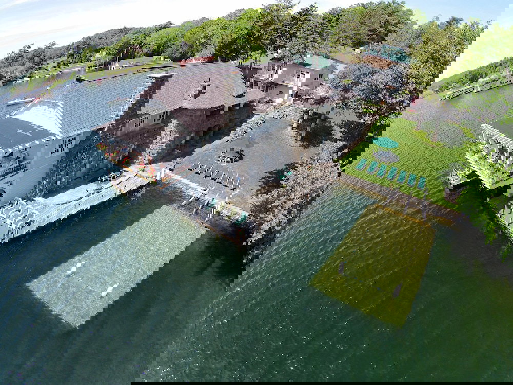 Boathouse Waterfront Lodging - thumb 1