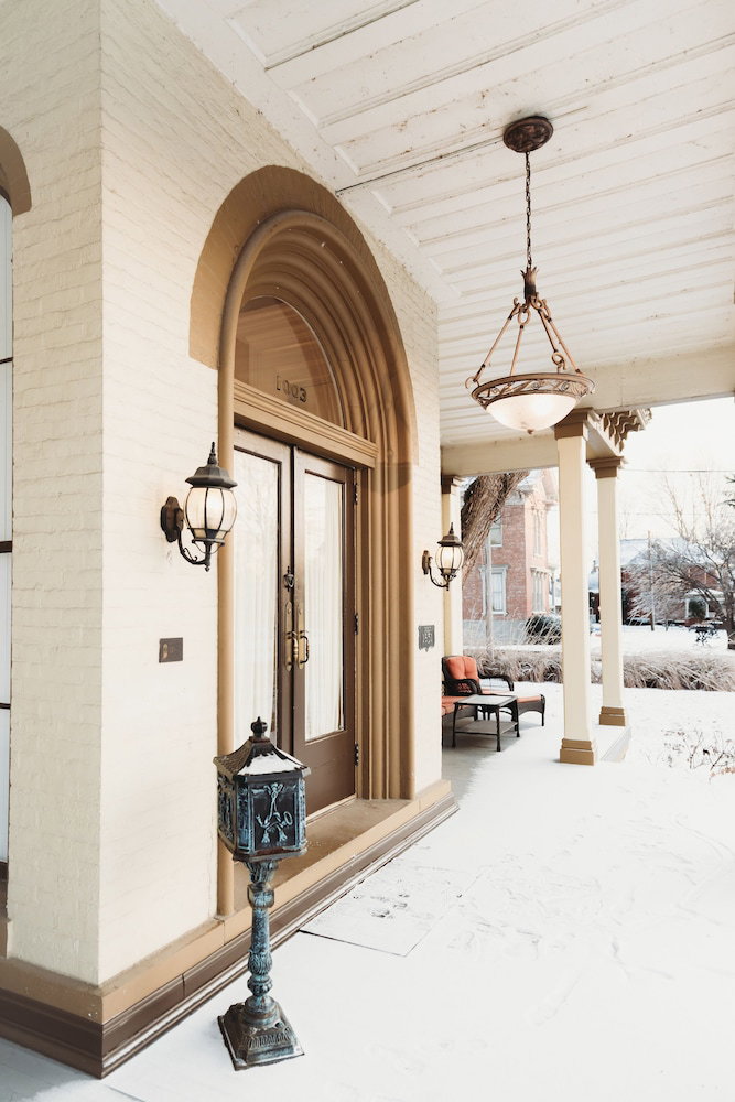 The Pepin Mansion Historic B&B - thumb 1