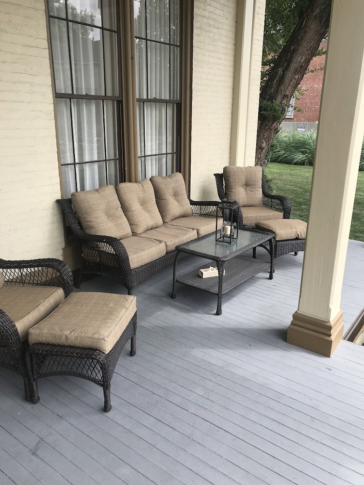 The Pepin Mansion Historic B&B - thumb 0