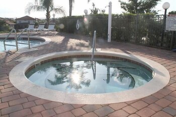 247 High Grove House 4 Bedroom By Florida Star - thumb 2