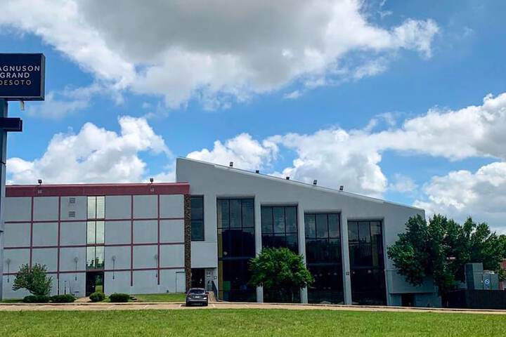 Magnuson Grand Desoto - thumb 1