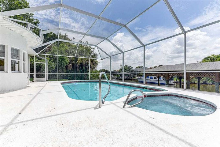 Cool Water Three Bedroom Home - thumb 5