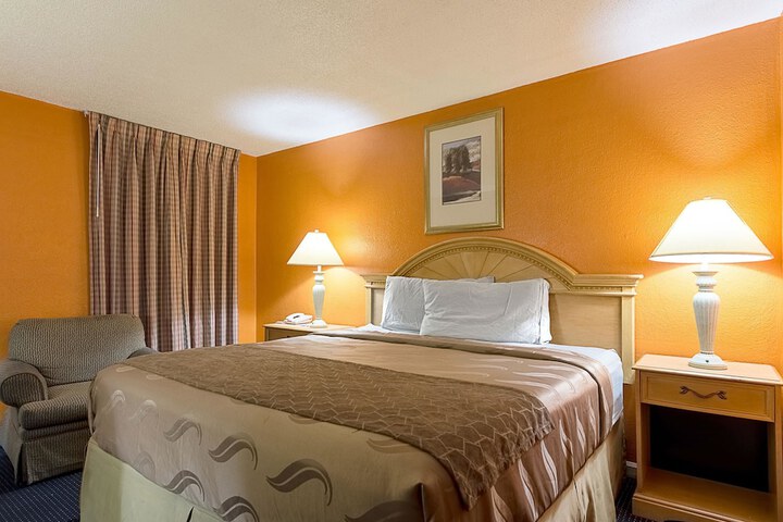 Rodeway Inn - thumb 7
