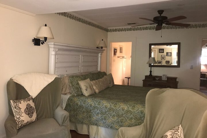 Folkestone Inn - thumb 1