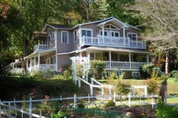 Folkestone Inn - thumb 0