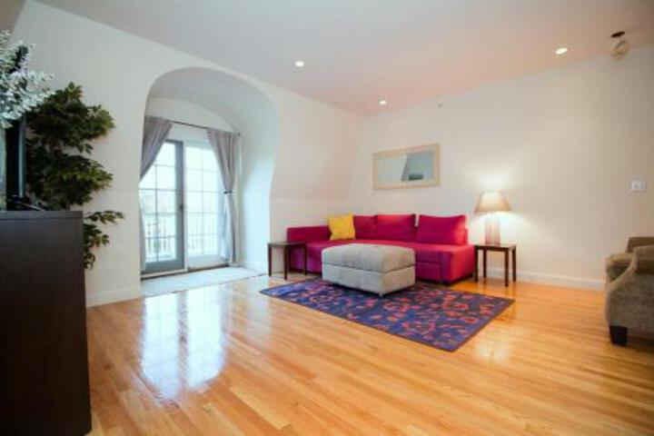 Brookline Village Townhouse By STARS Of Boston - thumb 4