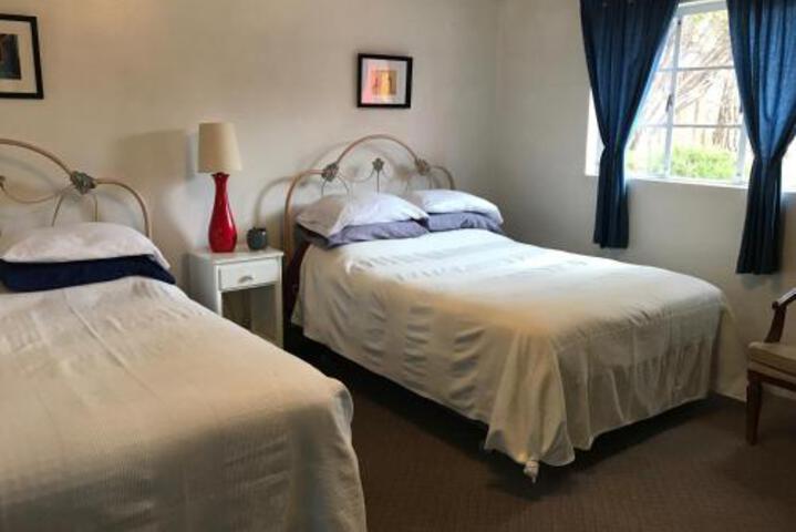 Stargazer Inn Nevada - thumb 2