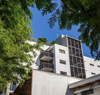 Moderno Residences by Bay Breeze - China Accommodation
