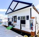 Scenic Bay Float Home Hideaway - Tourism Bookings