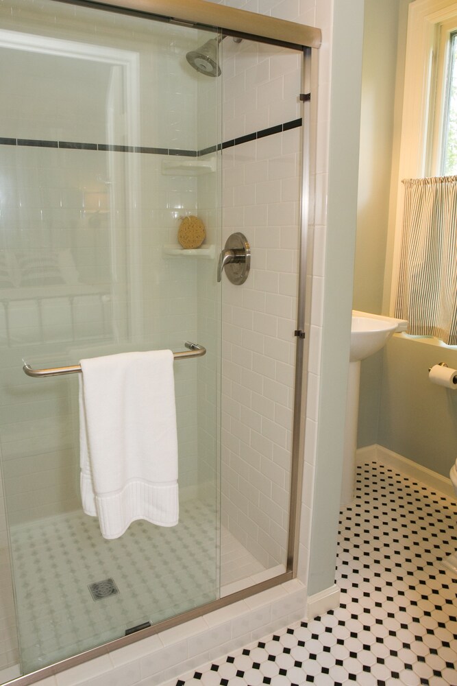 Frederick Inn Bed & Breakfast - thumb 1