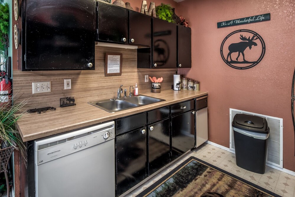 MOOSE3 - Three Bedroom Townhome - thumb 5