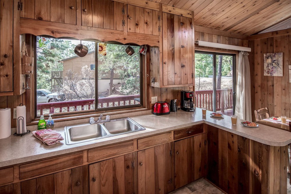 3 Bears Cabin - Two Bedroom Cabin - thumb 4