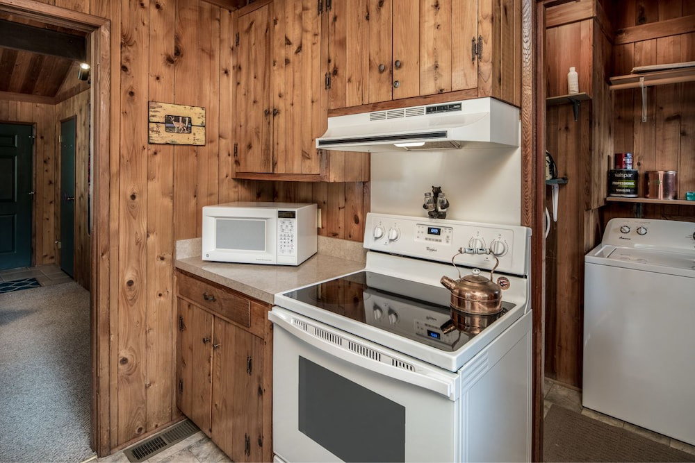 3 Bears Cabin - Two Bedroom Cabin - thumb 5