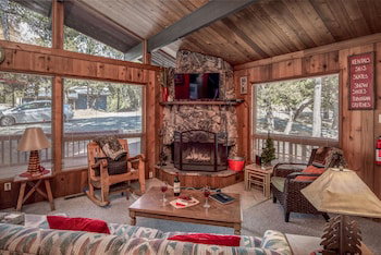3 Bears Cabin - Two Bedroom Cabin - thumb 3