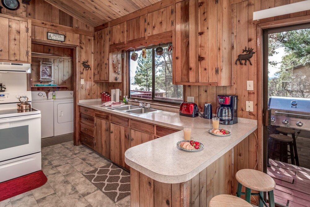 3 Bears Cabin - Two Bedroom Cabin - thumb 6