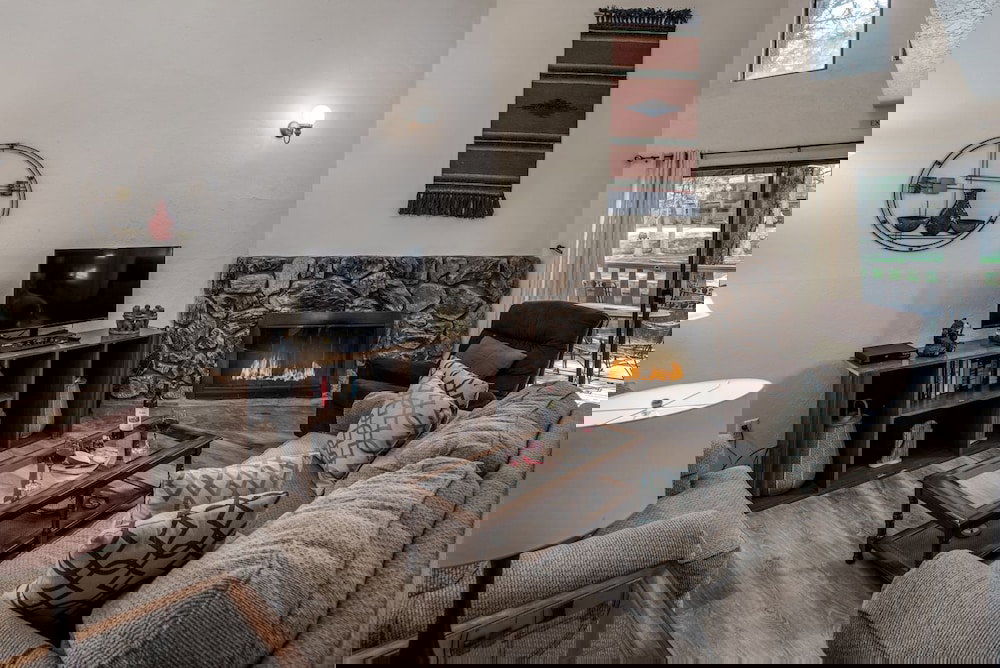 40 Innsbrook - Three Bedroom Townhome - thumb 0