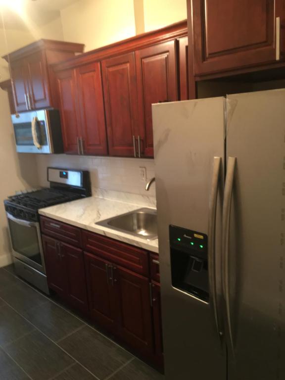 2 BR Apartment At 106th St. - thumb 2