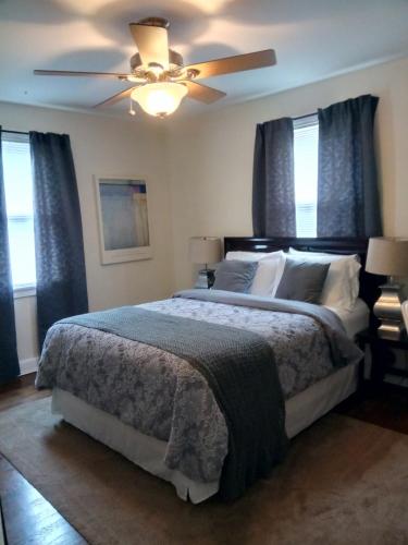 Quiet Three Story House In Fort Dupont - thumb 2