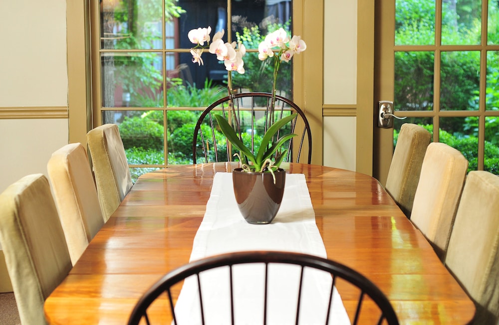 1795 Acorn Inn B&B - thumb 5