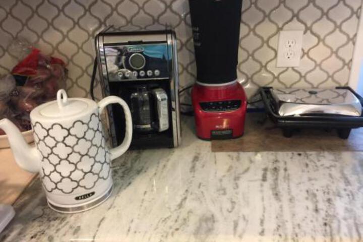 Heated Pool In Prime Woodstock - thumb 3