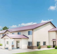 Super 8 by Wyndham Paris IL - China Accommodation