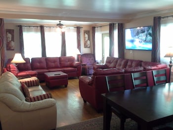 JARVIS Edgewater Park & Beach 5BD Villa - thumb 6