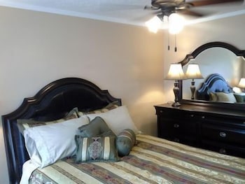 JARVIS Edgewater Park & Beach 5BD Villa - thumb 4