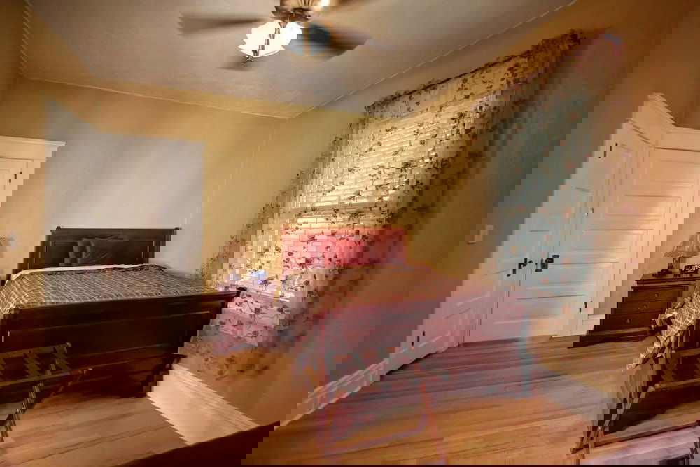 A Huge House Near The Best Of Boise - thumb 3