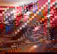 10 Fitch Luxurious Romantic Inn - Tourism Bookings