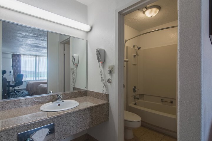 Motel 6 Liberal, KS - thumb 4