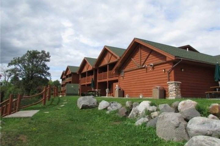 Oveson Pelican Lake Resort And Inn - thumb 1
