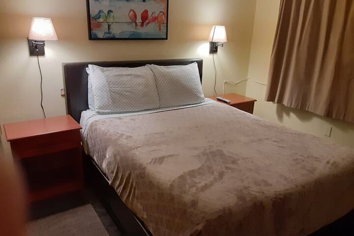 Shiny Motel - thumb 5